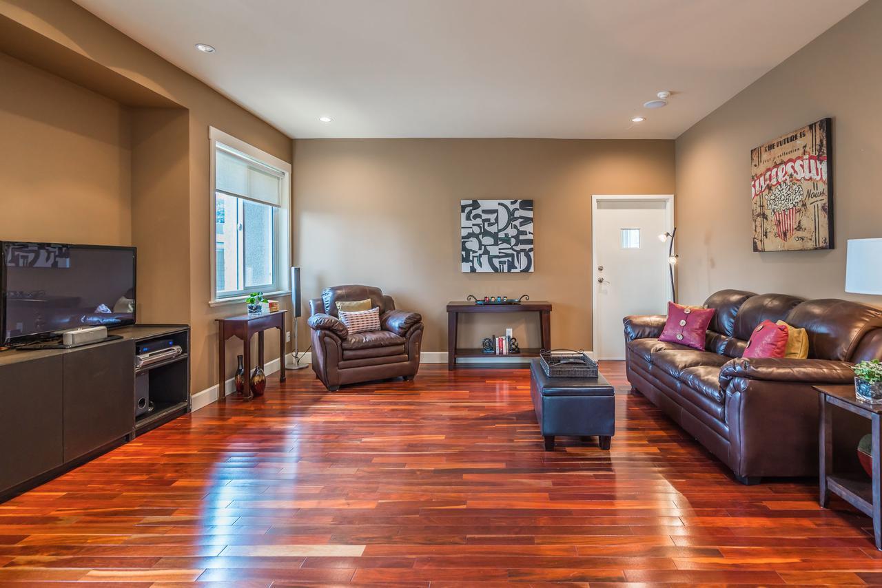 Luxury Penthouse Downtown Nanaimo Apartment Luaran gambar